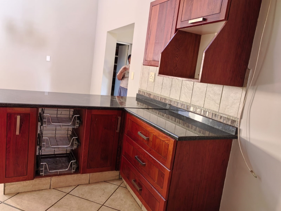 To Let 3 Bedroom Property for Rent in Waterval East North West